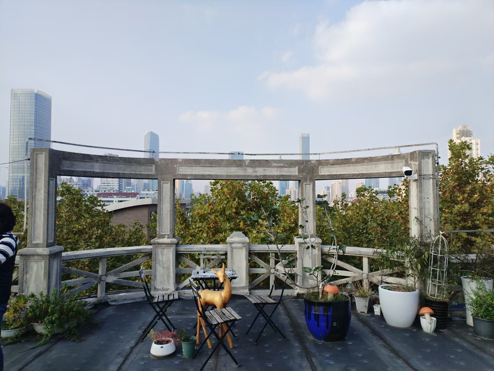 黑石顶楼露台.jpg